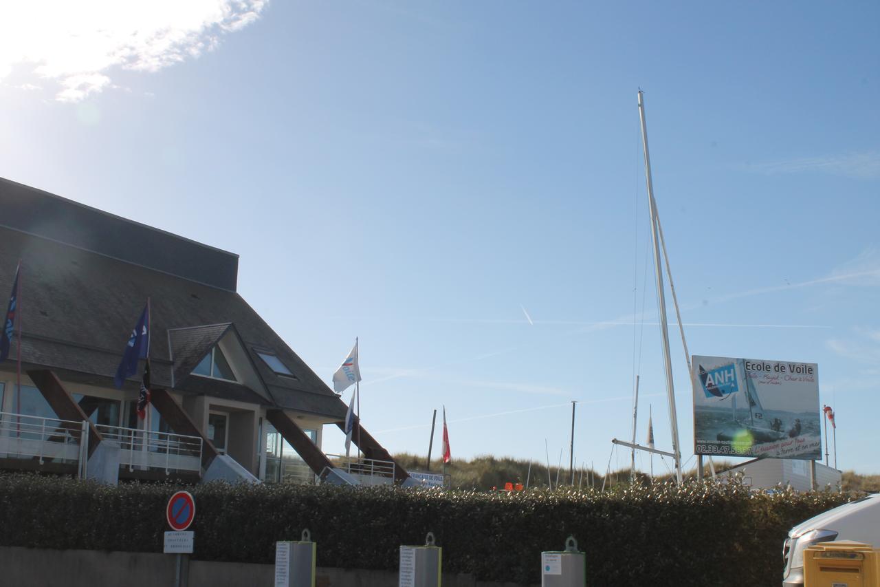 Gite A La Ferme Entre Terre Et Mer Hérenguerville Exterior foto